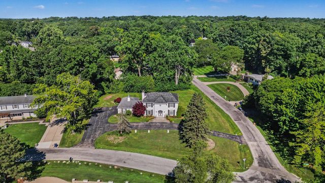 5054 Kings Gate Way, Bloomfield Hills, MI 48302