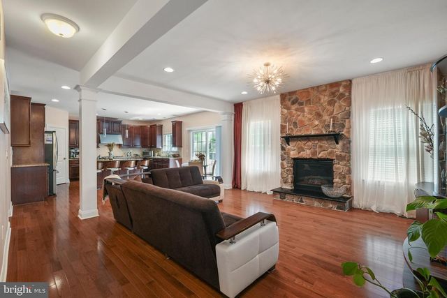 18 BEECHWOOD BLVD, Feasterville Trevose, PA 19053