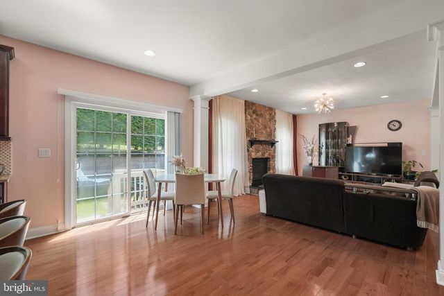 18 BEECHWOOD BLVD, Feasterville Trevose, PA 19053