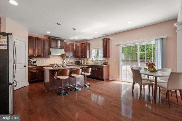 18 BEECHWOOD BLVD, Feasterville Trevose, PA 19053