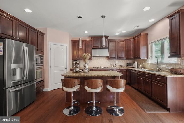 18 BEECHWOOD BLVD, Feasterville Trevose, PA 19053