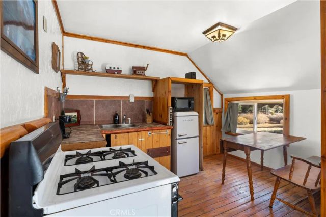 844 Tulip Lane, Big Bear Lake, CA 92315