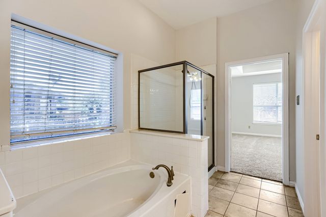 2066 Fair Oaks Circle, Corinth, TX 76210