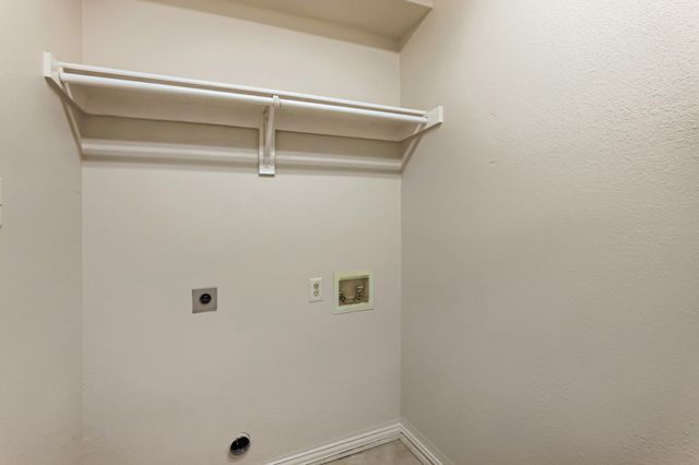 2066 Fair Oaks Circle, Corinth, TX 76210