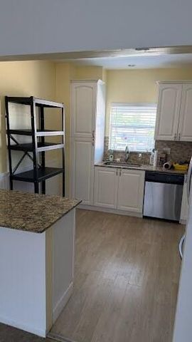 953 SE 10th 6d, Deerfield Beach, FL 33441