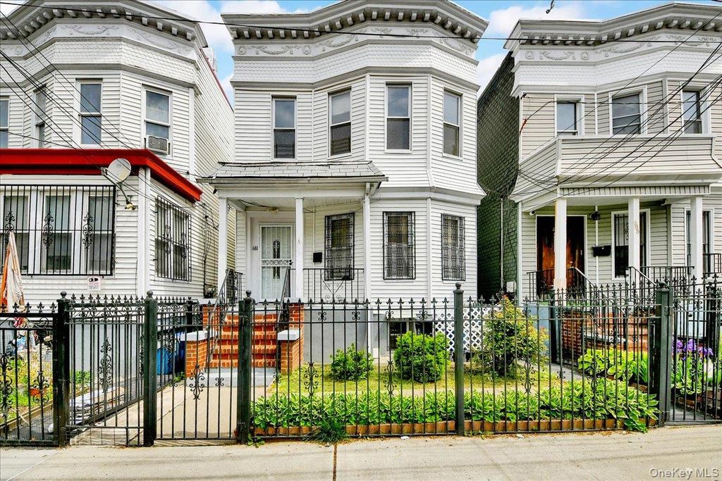 681 E 243rd Street, Bronx, NY 10470 — exterior