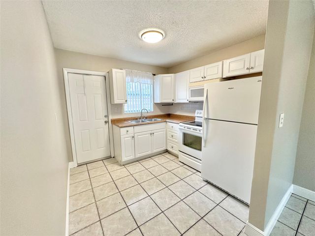 1841 SW 22nd Street 1-2, Fort Lauderdale, FL 33315