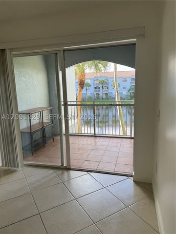 9650 NW 2nd St 4-205, Pembroke Pines, FL 33024