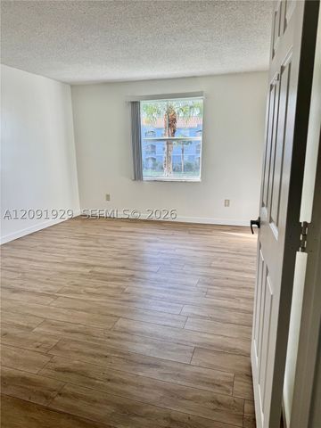9650 NW 2nd St 4-205, Pembroke Pines, FL 33024