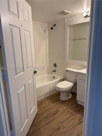 9650 NW 2nd St 4-205, Pembroke Pines, FL 33024