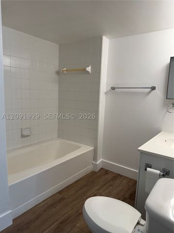 9650 NW 2nd St 4-205, Pembroke Pines, FL 33024