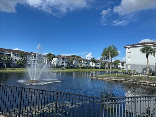 9650 NW 2nd St 4-205, Pembroke Pines, FL 33024