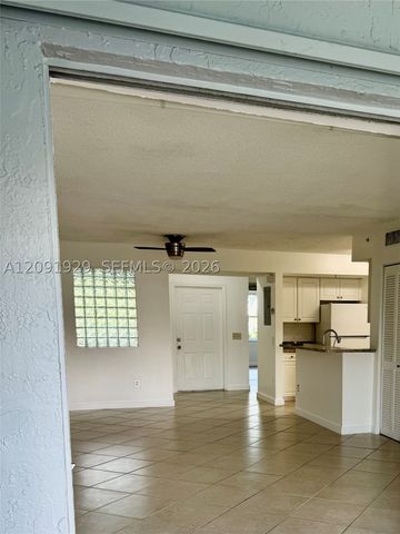 9650 NW 2nd St 4-205, Pembroke Pines, FL 33024