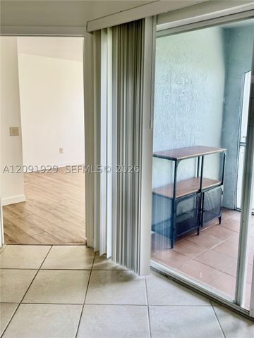 9650 NW 2nd St 4-205, Pembroke Pines, FL 33024