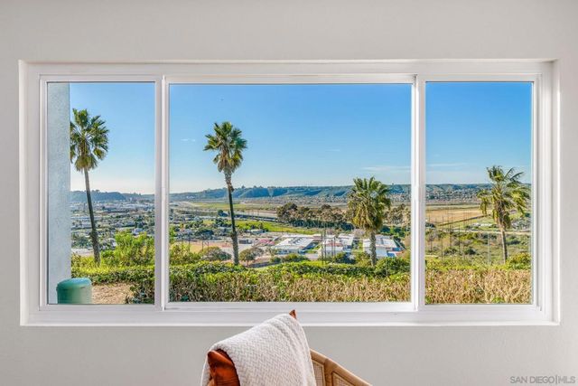 3606 Vista Rey Unit 9, Oceanside, CA 92057