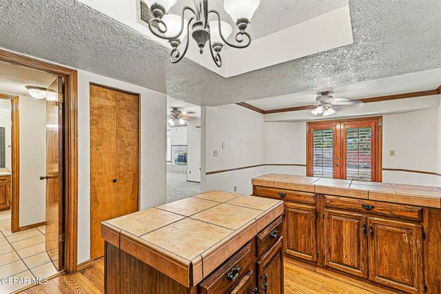 1377 VISTA GRANADA Drive, El Paso, TX 79936