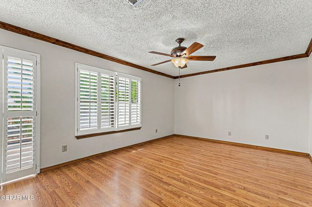 1377 VISTA GRANADA Drive, El Paso, TX 79936