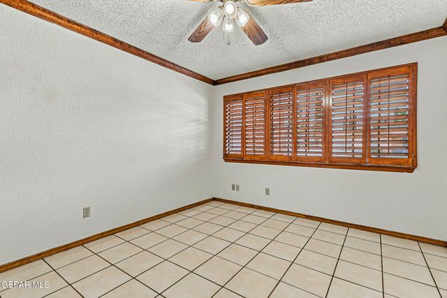 1377 VISTA GRANADA Drive, El Paso, TX 79936
