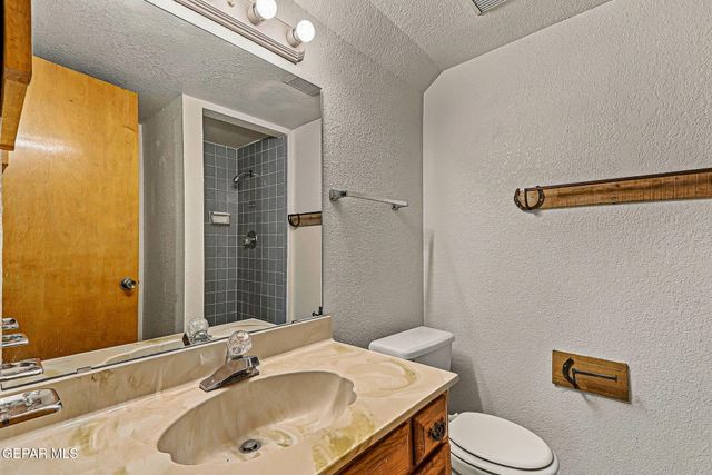 1377 VISTA GRANADA Drive, El Paso, TX 79936
