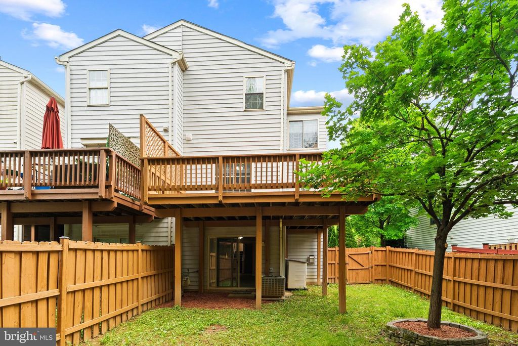 Image 31 of property listing at 1709 WOODRUFF WAY, Frederick, MD 21701