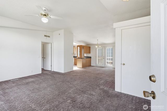 627 Andrew Drive, Burlington, WA 98233