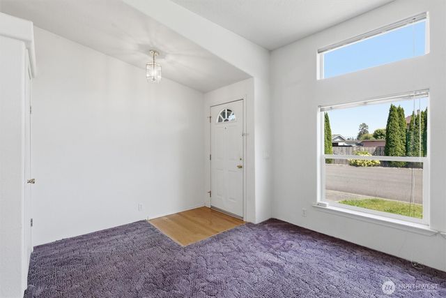 627 Andrew Drive, Burlington, WA 98233