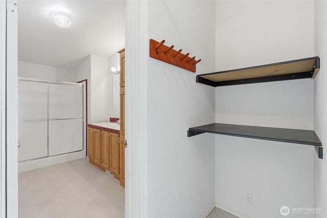 627 Andrew Drive, Burlington, WA 98233