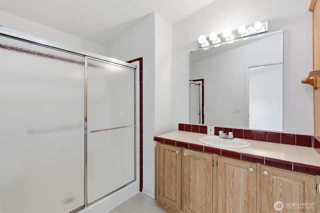 627 Andrew Drive, Burlington, WA 98233