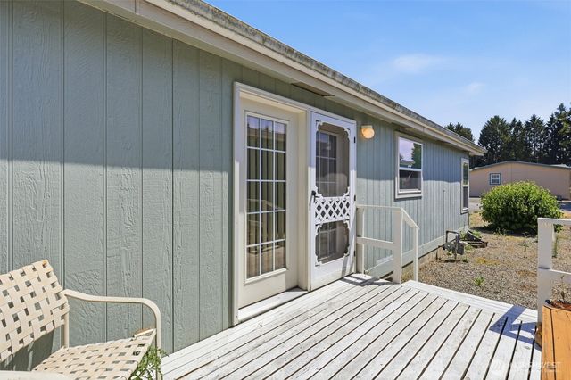 627 Andrew Drive, Burlington, WA 98233