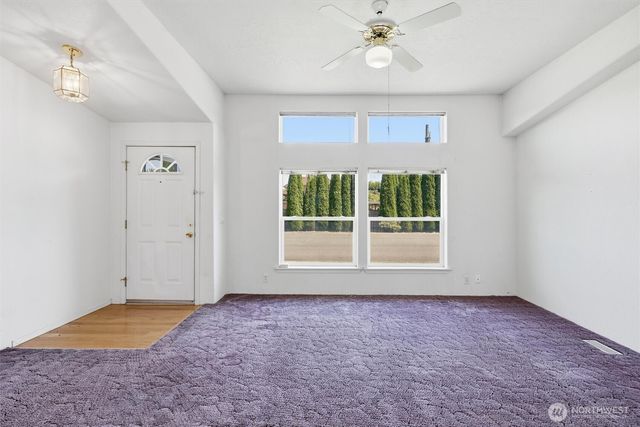 627 Andrew Drive, Burlington, WA 98233