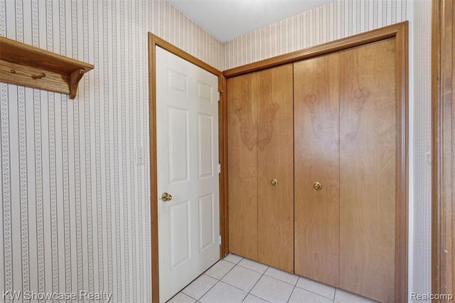42289 Saratoga Circle 8, Canton, MI 48187