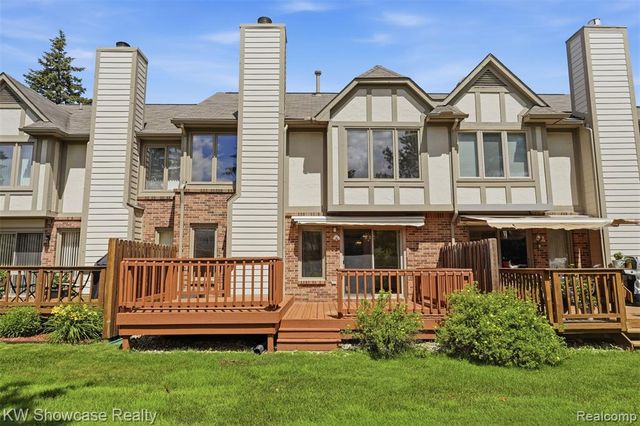 42289 Saratoga Circle 8, Canton, MI 48187