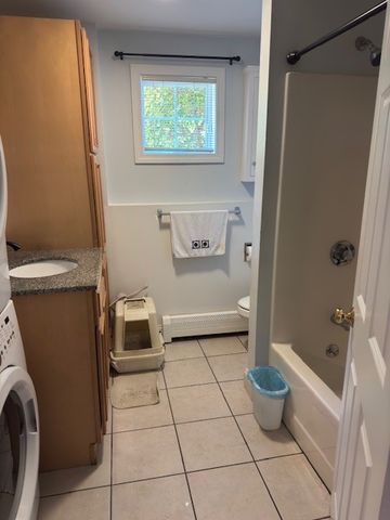 669 Metacom Avenue 17, Bristol, RI 02809