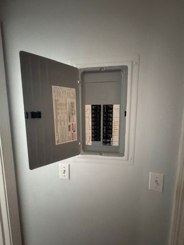 669 Metacom Avenue 17, Bristol, RI 02809