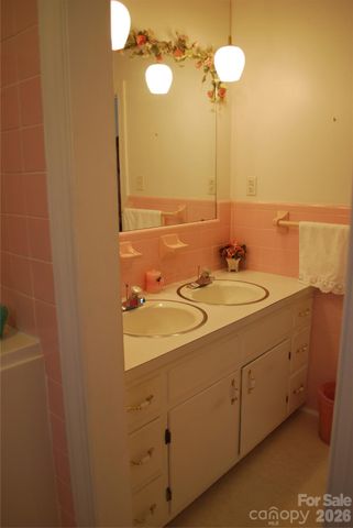 176 Midway Street, Cooleemee, NC 27014