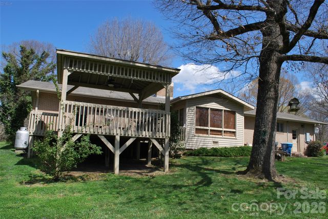 176 Midway Street, Cooleemee, NC 27014