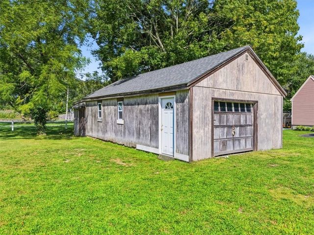 130 Winslow Avenue, Somerset, MA 02726