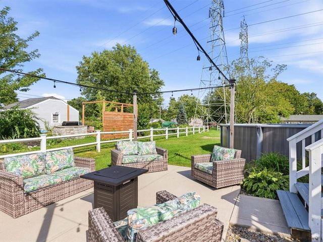 130 Winslow Avenue, Somerset, MA 02726