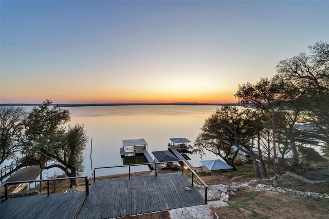 5300 Comanche Vista Trail, De Cordova, TX 76049