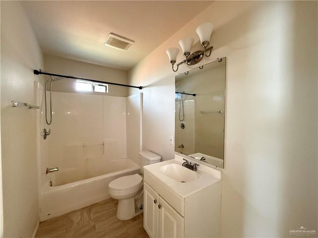 5709 Barry Drive, Edinburg, TX 78542