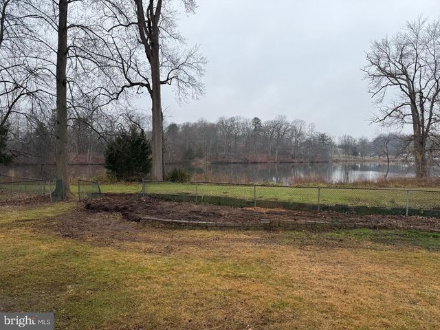 448 LAKE AVE, Pitman, NJ 08071