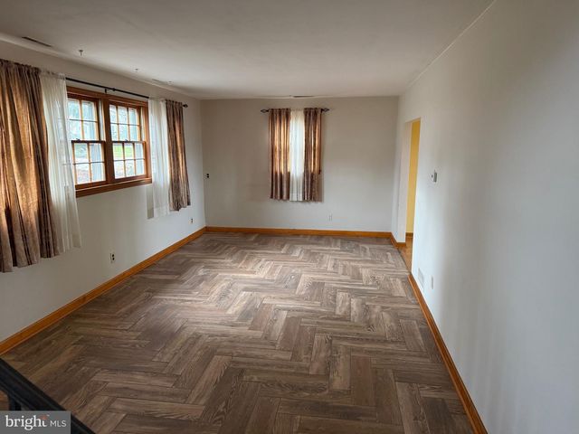 448 LAKE AVE, Pitman, NJ 08071