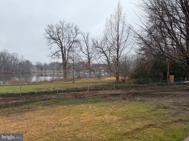 448 LAKE AVE, Pitman, NJ 08071