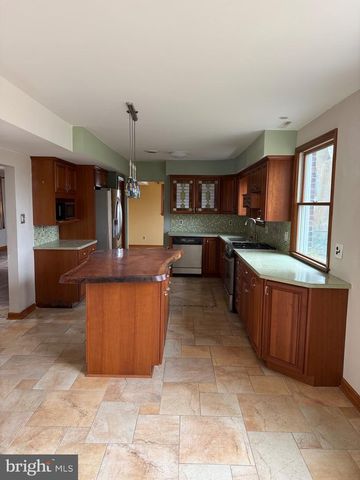 448 LAKE AVE, Pitman, NJ 08071