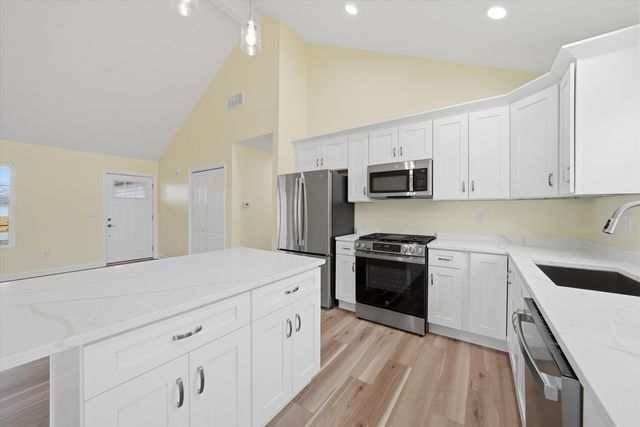 477 Emma Drive, Manteno, IL 60950