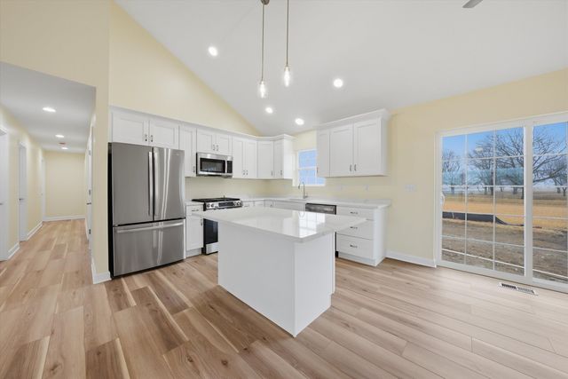 477 Emma Drive, Manteno, IL 60950