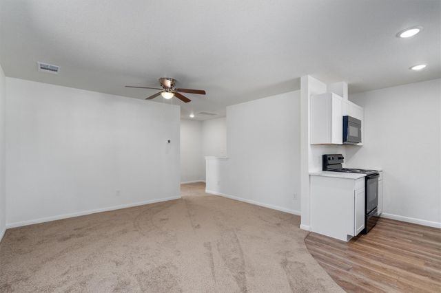 2002 2nd ST 402, Taylor, TX 76574