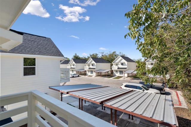 2002 2nd ST 402, Taylor, TX 76574