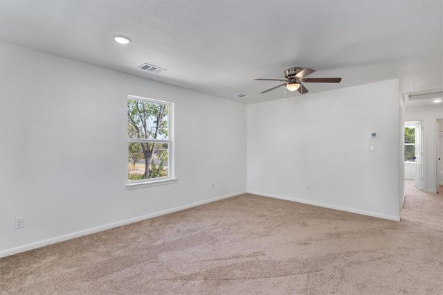 2002 2nd ST 402, Taylor, TX 76574