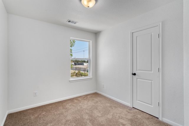 2002 2nd ST 402, Taylor, TX 76574